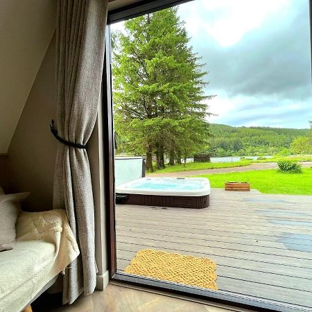Bonnie Lodge-Lochside Location With Hot Tub Invergarry Dış mekan fotoğraf
