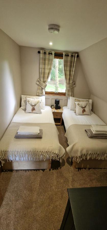 Bonnie Lodge-Lochside Location With Hot Tub Invergarry Dış mekan fotoğraf