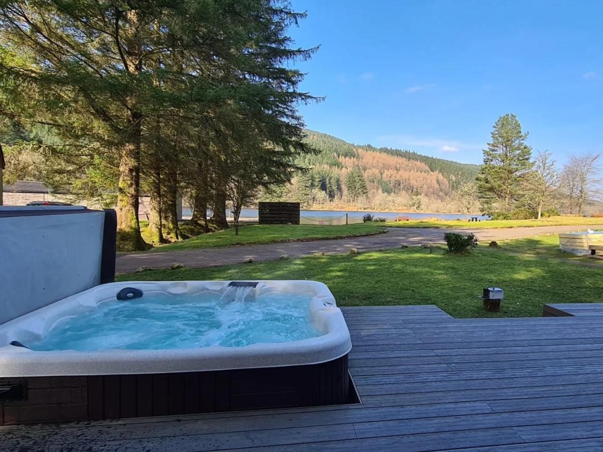 Bonnie Lodge-Lochside Location With Hot Tub Invergarry Dış mekan fotoğraf